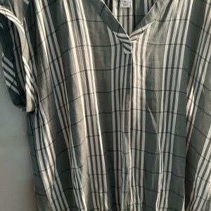 NWT Liz Claiborne Green Plaid Blouse